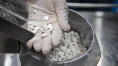 Ο FDA ενέκρινε το αντιιικό χάπι της Merck για την Covid-19- Μειώνει τις νοσηλείες και τους θανάτους περίπου κατά 30%