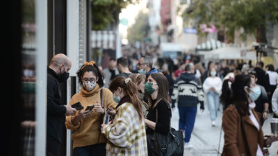 Πιστοποιητικό νόσησης μόνο με θετικό μοριακό σε ανεμβολίαστους. Τα δυο αυστηρά μέτρα ενόψει γιορτών. Οι εξελίξεις με την Όμικρον