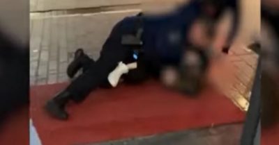 Βέλγιο. Αστυνομικοί φαίνονται σε βίντεο να ασκούν βία εναντίον 14χρονης – Σάλος στα μέσα κοινωνικής δικτύωσης
