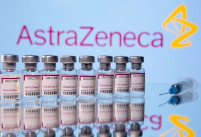 Δημιουργός εμβολίου AstraZeneca: “Δεν μπορούμε να εμβολιάζουμε τον πλανήτη κάθε 6 μήνες”