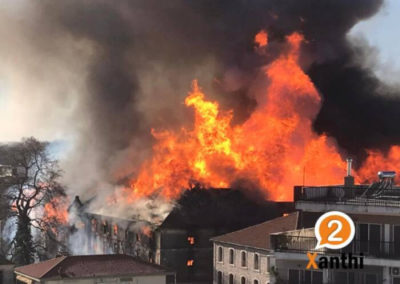 Φωτιά σε καπναποθήκες στην Ξάνθη – Επιχειρούν δυνάμεις της Πυροσβεστικής