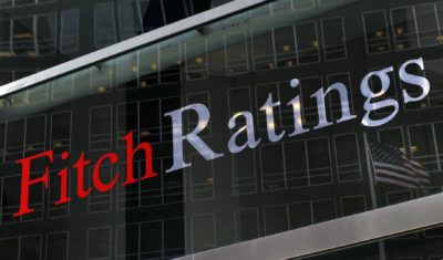 Fitch και Moody’s υποβάθμισαν τη Ρωσία στην κατηγορία “junk”, σκουπίδια. Ποιες είναι οι επιπτώσεις