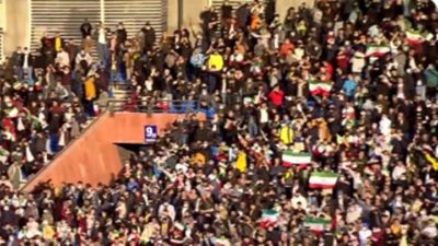Απαγόρευσαν ξανά την είσοδο σε ποδοσφαιρικό αγώνα σε 2.000 γυναίκες στο Ιράν (Βίντεο)
