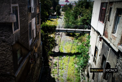 Η Γέφυρα του Ρεμπέτη. Δείτε που βρίσκεται το θρυλικό σημείο που έγινε συνώνυμο του μπουζουκιού και των προσφύγων (drone)