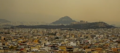 H Αθήνα σκεπάστηκε από αφρικάνικη σκόνη. Πότε θα “καθαρίσει” η ατμόσφαιρα και πώς μπορούν να προστατευτούν οι ευπαθείς ομάδες