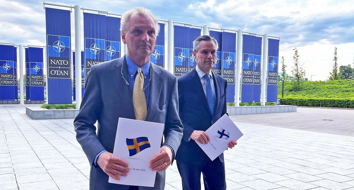 “Ιστορικό βήμα”. Φινλανδία και Σουηδία κατέθεσαν και επισήμως αίτημα ένταξης στο ΝΑΤΟ