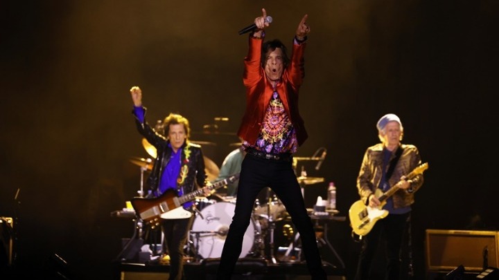 Oι Rolling Stones τραγουδούν για πρώτη φορά live το «Out of Time» στην ευρωπαϊκή τους περιοδεία για τα 60 χρόνια τους