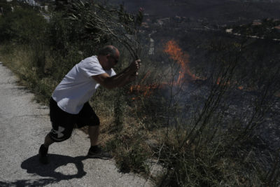 Φωτιά στην Πεντέλη. Τι ισχύει για τους εργαζόμενους που δεν πήγαν στις δουλειές τους λόγω των πυρκαγιών