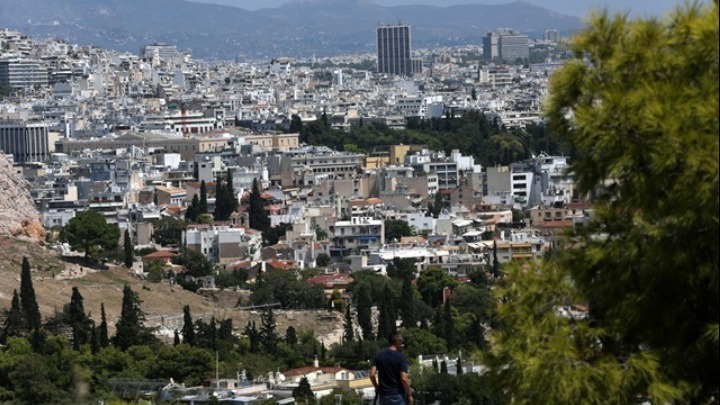 Καταργούνται οι ενδιάμεσες εκπτώσεις, επιτρέπονται οι προσφορές. Αναλυτικά οι αλλαγές στην αγορά