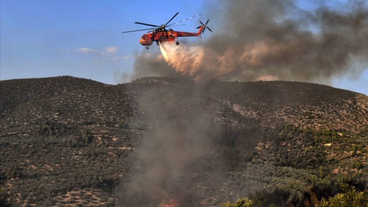 Μαίνεται η πυρκαγιά στη Δαδιά για όγδοη ημέρα. Νέα μέτωπα σε Σουφλί και Καβάλα. Υπό έλεγχο η φωτιά στο Κορωπί