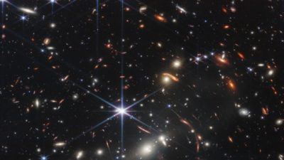 Η NASA αποκάλυψε τις πρώτες φωτογραφίες νεφελωμάτων και εξωπλανητών που τράβηξε το διαστημικό τηλεσκόπιο James Webb