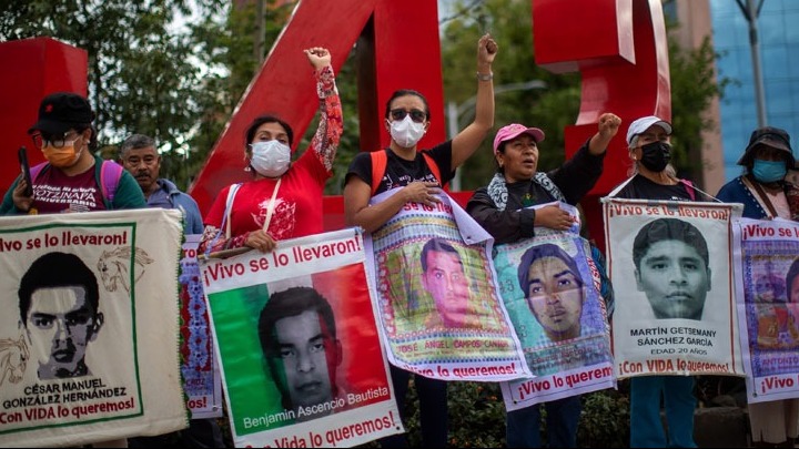 Νέα στοιχεία για την μυστηριώδη  εξαφάνιση 43 φοιτητών στο Μεξικό το 2014.  «Το κράτος βοήθησε τα καρτέλ εκείνη τη νύχτα»