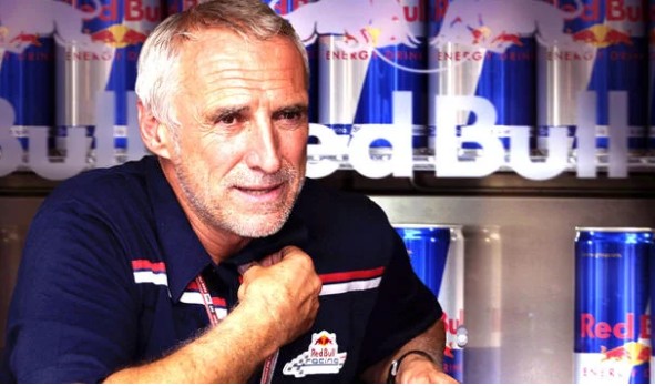 Πέθανε ο ιδρυτής της Red Bull, Dietrich Mateschitz. Πώς έβγαλε δις με το σλόγκαν «σου δίνει φτερά»