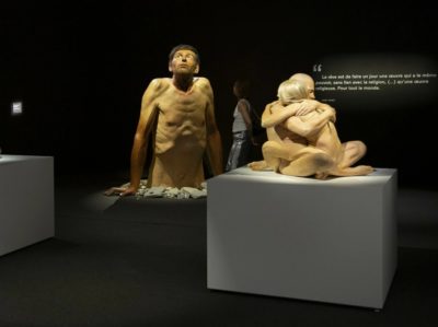 Γυμνοί επισκέπτες σε Μουσείο στο Παρίσι. Τα εισιτήρια της έκθεσης εξαντλήθηκαν σε χρόνο ρεκόρ!