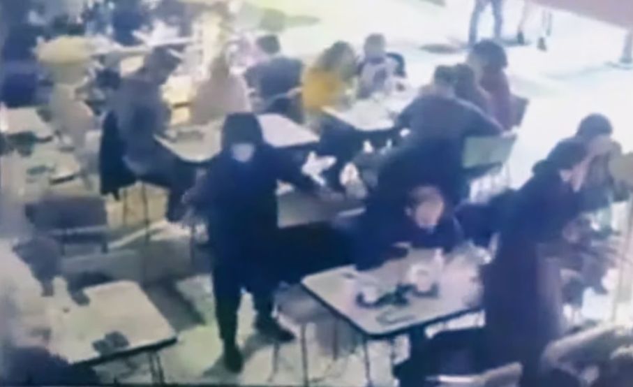 Ν. Σμύρνη. Υπόθεση ναρκωτικών «βλέπουν» οι αστυνομικοί πίσω από την διπλή δολοφονία στην καφετέρια. Τι ερευνούν
