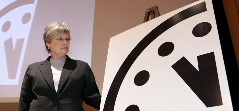 Το «Ρολόι της Αποκάλυψης» παρέμεινε στα 90 δευτερόλεπτα πριν τα μεσάνυχτα. Τι σημαίνει για την ανθρωπότητα