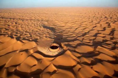 Το κτίσμα μυστήριο της Σαχάρας. Βρίσκεται στην καρδιά της ερήμου και έχει πολλά δωμάτια χωρίς παράθυρα. Οι θεωρίες συνωμοσίας