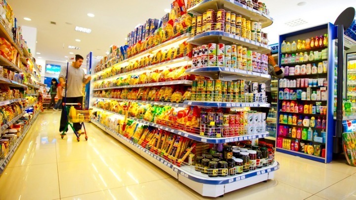 Από αύριο οι μειώσεις τιμών σε πάνω από 3.000 προϊόντα στα σούπερ μαρκετ. Όλη η λίστα