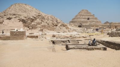 Οι αρχαιολόγοι ανακάλυψαν τέσσερις τάφους των φαραώ και μια μούμια 4.000 ετών στη Σακάρα