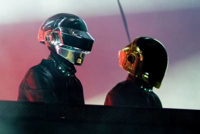 Σπάνιο βίντεο των Daft Punk χωρίς τις μάσκες από live εμφάνισή τους το 1997