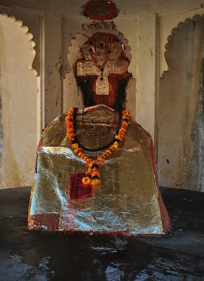 Deity_of_Bhairav_Mandir_inside_Badal_Mahal,_Kumbhalgarh_Fort