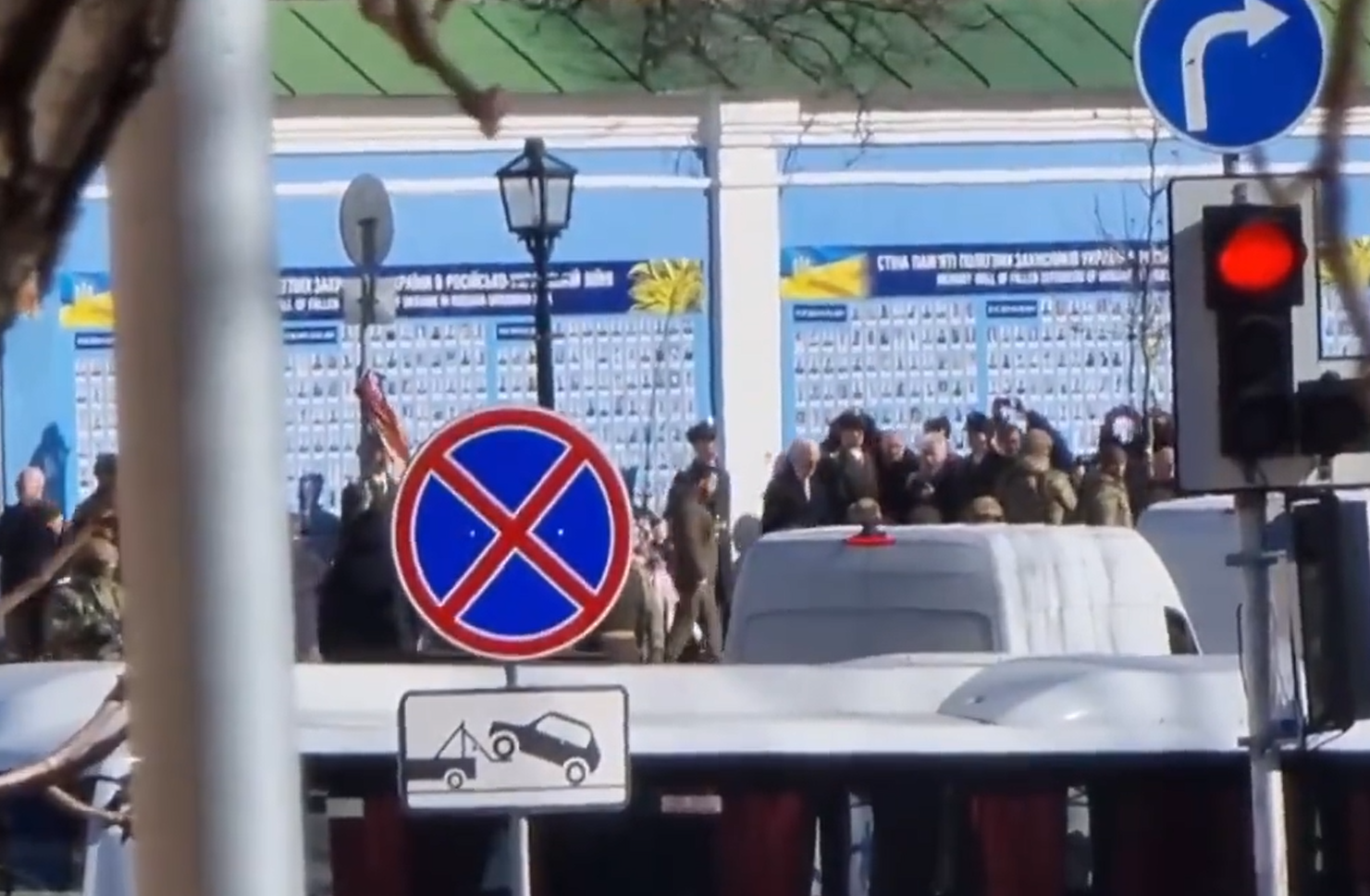Αιφνιδιαστική επίσκεψη του Τζο Μπάιντεν στο Κίεβο, σχεδόν ένα χρόνο μετά την έναρξη του πολέμου στην Ουκρανία
