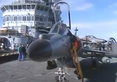 Aεροπλανοφόρο Foch: Το «κόσμημα» του γαλλικού Ναυτικού θα βυθιστεί στον Ατλαντικό (Βίντεο)
