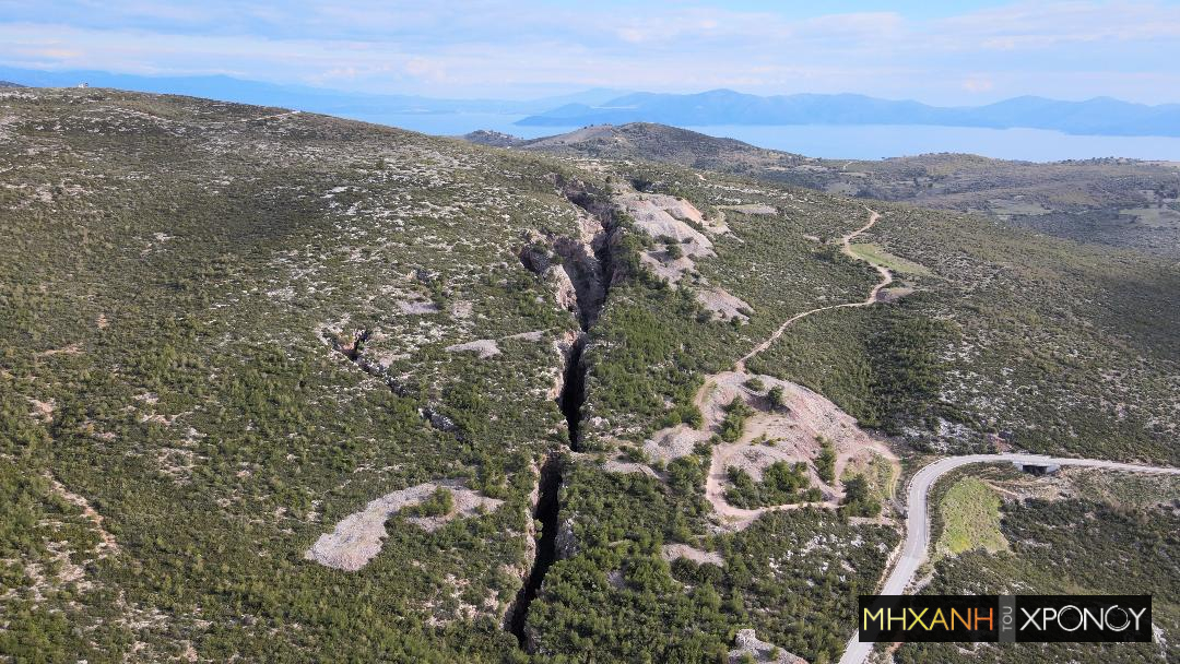 “Προσοχή. Κίνδυνος. Αφανή ορύγματα”. Τα εγκαταλελειμμένα μεταλλεία με το δαιδαλώδες δίκτυο στοών. Πώς συνδέονταν με τη θάλασσα (drone)