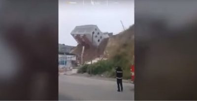 Βίντεο με τη στιγμή κατάρρευσης κτιρίου στο Μεξικό. Κατρακυλά και καταλήγει στο δρόμο