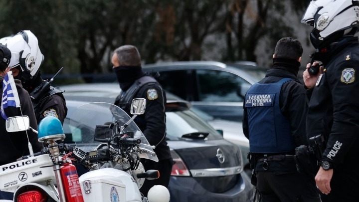 Τουλάχιστον 5 αστυνομικοί σε εγκληματική οργάνωση-“μαφία”. Έδιναν πληροφορίες στο “αφεντικό” από το σύστημα της ΕΛ.ΑΣ