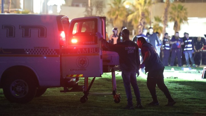 Tρομοκρατική επίθεση στο Τελ Αβίβ με νεκρό και τραυματίες τουρίστες. Ο δράστης έπεσε με το όχημά του στο πλήθος (Βίντεο)