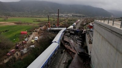 Τέμπη: Ανθρώπινο δυναμικό, τεχνολογικός εξοπλισμός και διοίκηση ευθύνονται για το δυστύχημα. Διαβάστε το πόρισμα της Επιτροπής