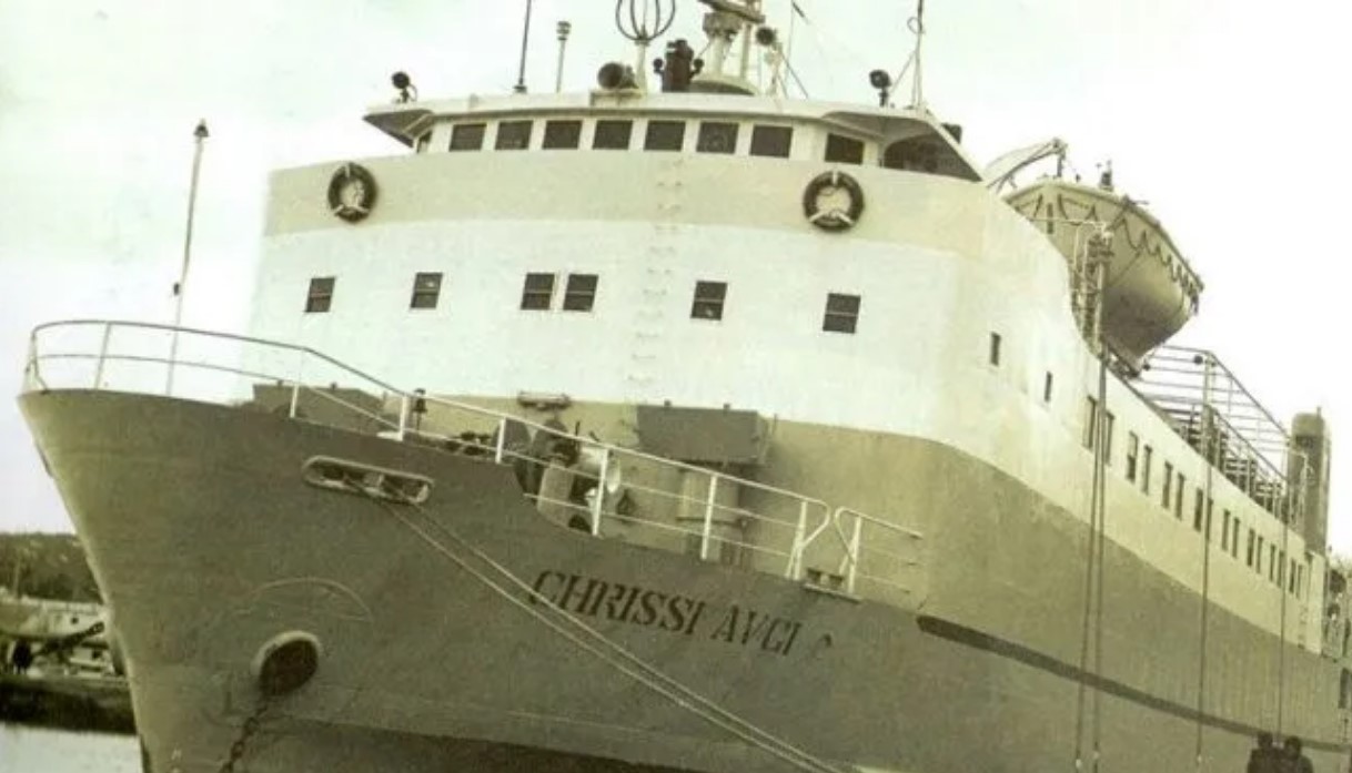Εντοπίστηκε μετά από 40 χρόνια το ναυάγιο του πλοίου “Χρυσή Αυγή” στο Κάβο Ντόρο. Η τραγική ιστορία με τις 28 ανθρώπινες απώλειες