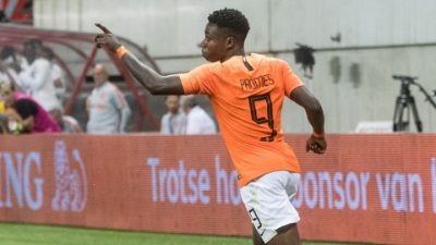 Για διακίνηση 1.300 κιλών κοκαΐνης διώκεται ο Ολλανδός ποδοσφαιριστής, Κουίνσι Πρόμες