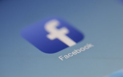 Το Facebook βάζει νέους περιορισμούς. Σε ποιους τομείς θα εφαρμοστούν οι αλλαγές και πόσο θα επηρεάσει τους χρήστες