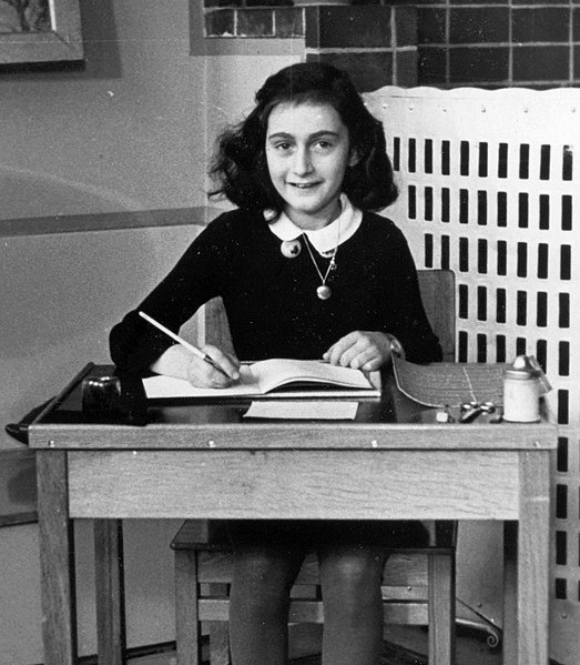 Anne_Frank_1940_crop