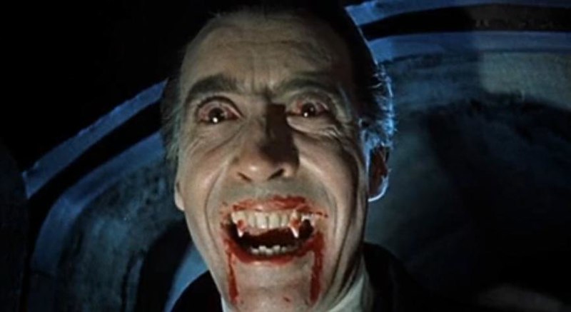 Dracula_christopher_lee