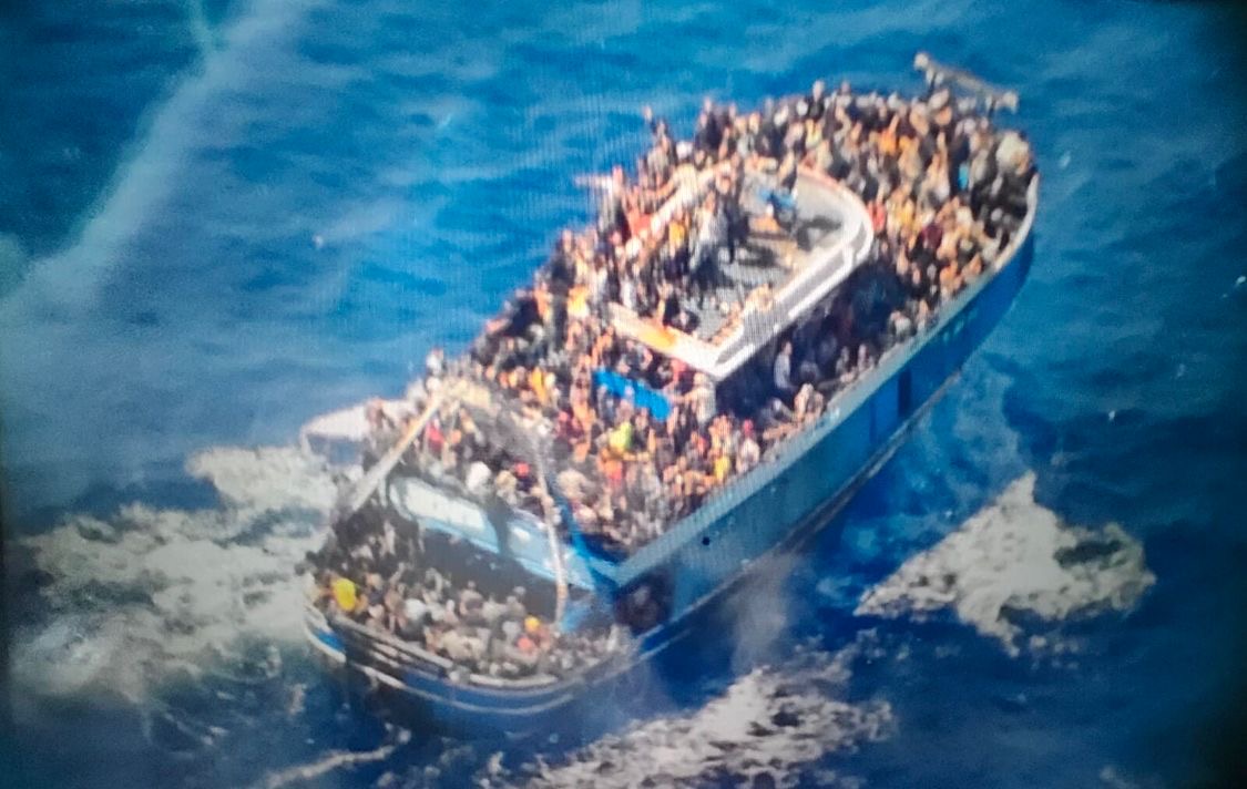 Υπερφορτωμένο με μετανάστες το πλοίο πριν το ναυάγιο ανοιχτά τη Πύλου (εικόνες)