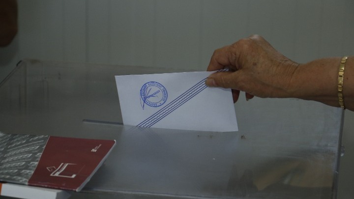 Εκλογές. Στο 40,77% η συμμετοχή μέχρι τις 17:00. 8% κάτω από την προσέλευση του Μαΐου