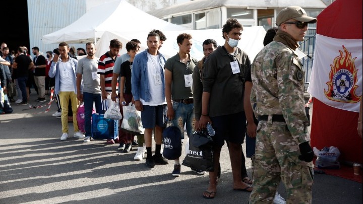 Έφτασαν στη Μαλακάσα 71 διασωθέντες του ναυαγίου της Πύλου. Προθεσμία να απολογηθούν ζήτησαν οι 9 συλληφθέντες