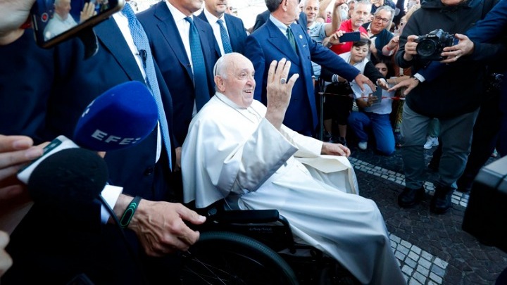 “Πόνος, είναι ένας τεράστιος πόνος”. Η δήλωση του Πάπα Φραγκίσκου για το ναυάγιο στην Πύλο. Πήρε εξιτήριο από το νοσοκομείο