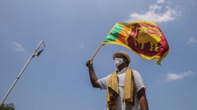 Η Ολλανδία επιστρέφει στη Σρι Λάνκα θησαυρούς της αποικιοκρατικής εποχής. Ανάμεσά τους ένα μπρούτζινο κανόνι του 18ου αιώνα