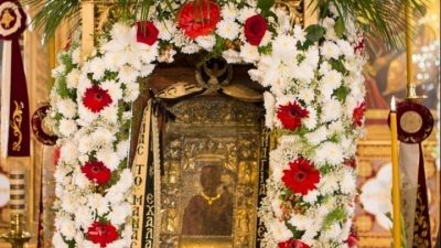 Γιατί γιορτάζουμε την Κοίμηση της Θεοτόκου και όχι τη γέννησή της; Στην Ελλάδα ο εορτασμός της ονομάζεται και “Πάσχα του Καλοκαιριού”