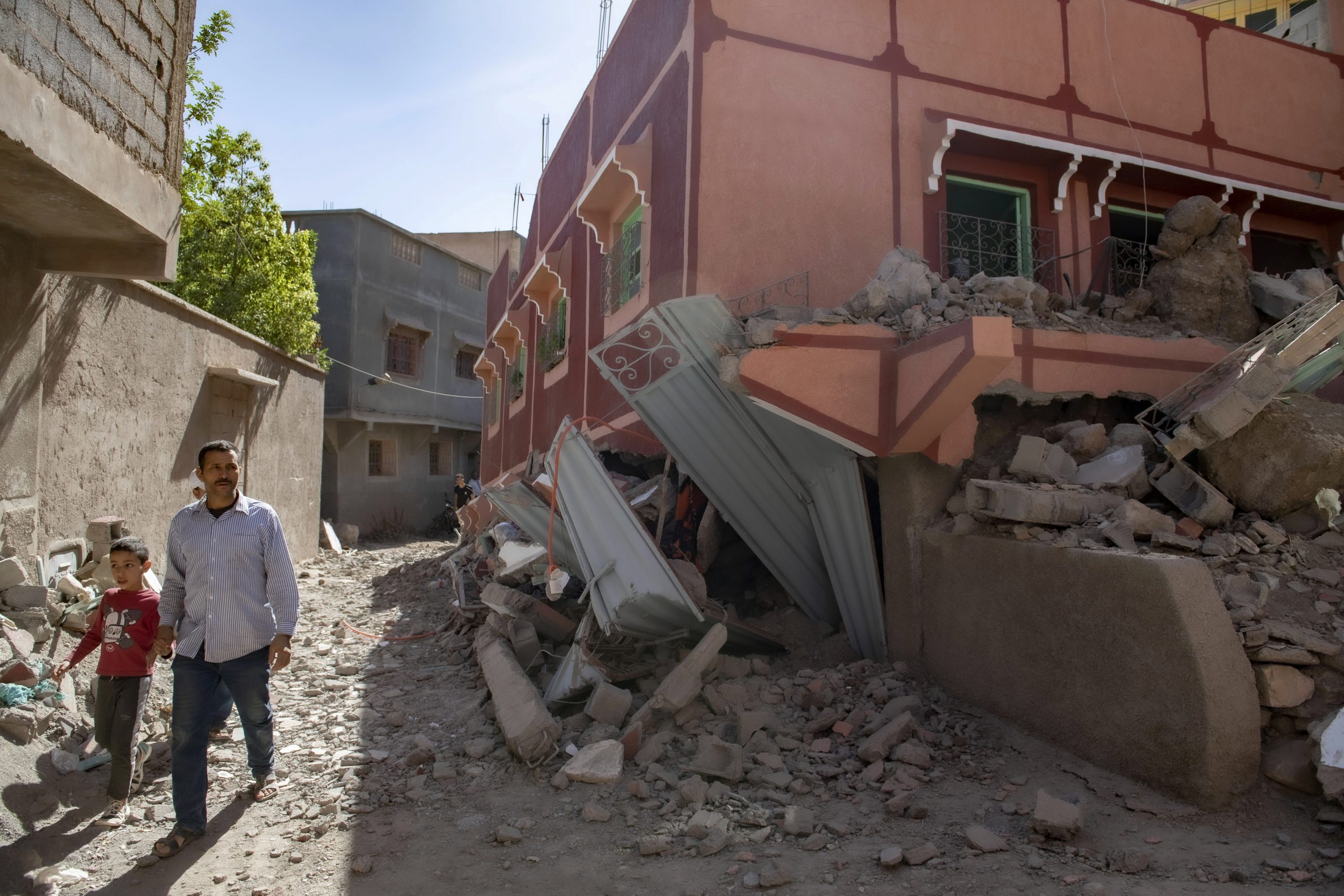 Μαρόκο. Εικόνες σοκ από τον σεισμό των 6,8 ρίχτερ με τους 820 νεκρούς (βίντεο)