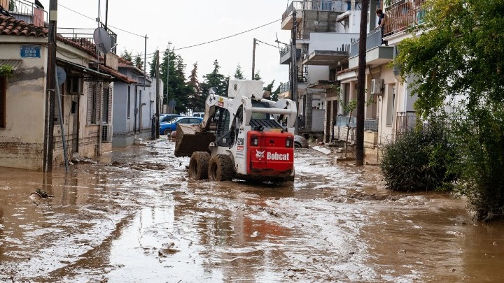 Κακοκαιρία Daniel. Τρεις φορές περισσότερη η βροχή σε σύγκριση με τον «Iανό» το 2020. Τι δείχνουν τα στοιχεία του Meteo