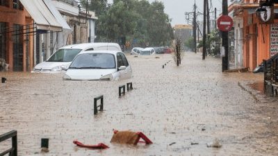 Εικόνες καταστροφής σε Βόλο και Πήλιο από την κακοκαιρία Daniel.  Νέο 112 σε Πιερία, Θεσσαλία, Σποράδες, Εύβοια, Φθιώτιδα