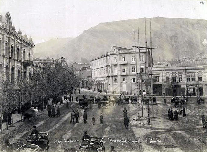 Yerevan_Square,_Tbilisi