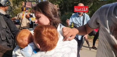 Παγκόσμιο σοκ με την απαγωγή Ισραηλινής με τα δυο μωρά της από την Χαμάς (βίντεο)