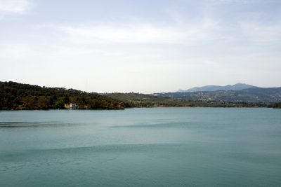 Κουίζ με λίμνες της Ελλάδας. Ποια είναι η μεγαλύτερη λίμνη της Ελλάδας. Πού βρίσκεται η Κορώνεια. Πώς αλλιώς ονομάζεται η Υλίκη