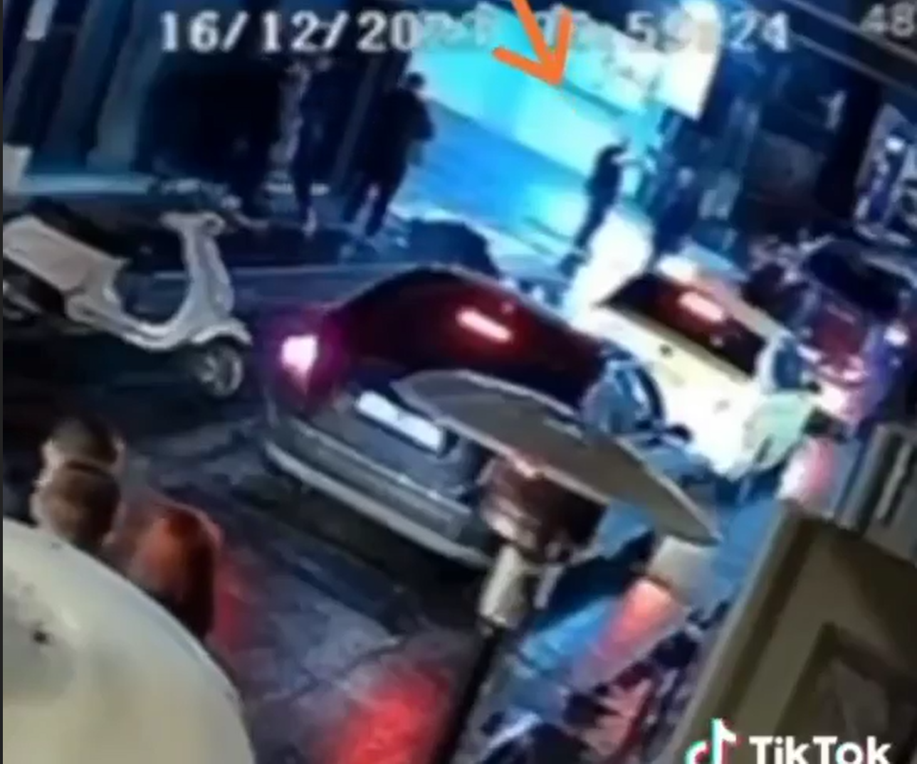 Βίντεο ντοκουμέντο με τους πυροβολισμούς στο Γκάζι. Σε πολύ σοβαρή κατάσταση ο ένας από τους τρεις τραυματίες
